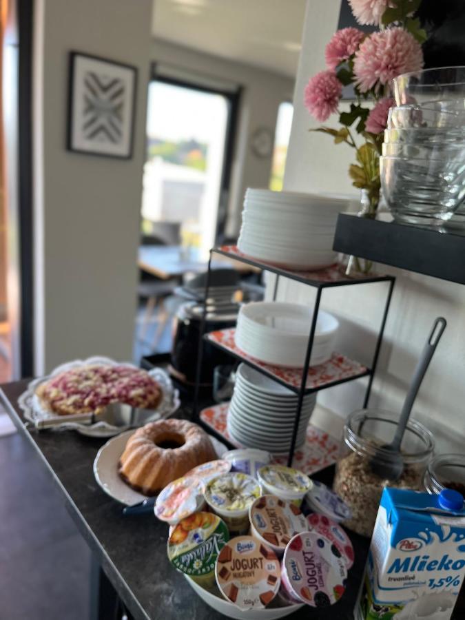 Penzion Cafe Na Svahu Cheb Kültér fotó
