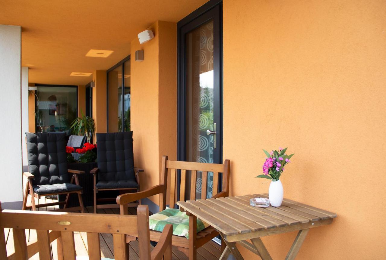 Penzion Cafe Na Svahu Cheb Kültér fotó